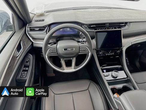 Used 2025 Jeep Grand Cherokee Limited w/ Black Appearance Package AWD/4WD image 23