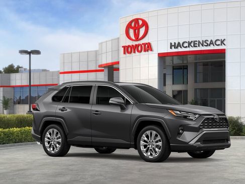 Used 2025 Toyota RAV4 XLE Premium image 14