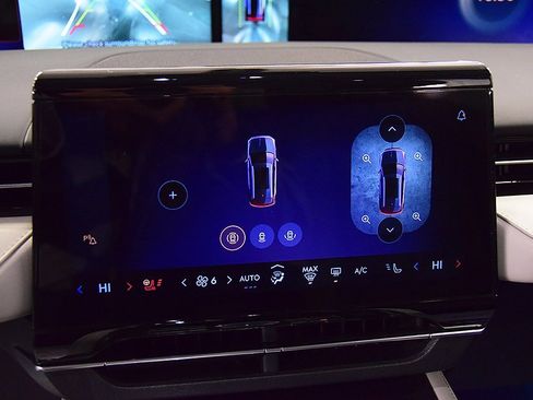 Used 2024 Lincoln Nautilus Reserve image 23