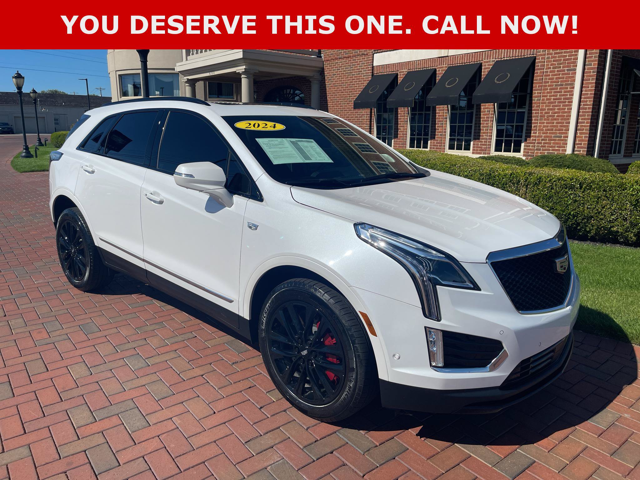 Used 2024 Cadillac XT5 Sportv w/ Technology Package AWD/4WD image 5
