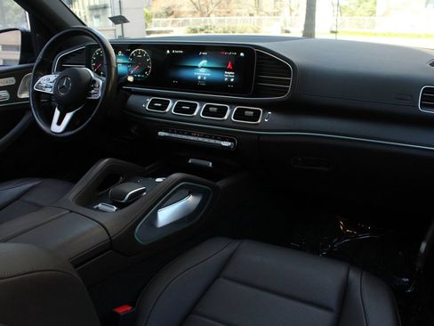 Used 2022 Mercedes-Benz GLS 450 4MATIC image 28