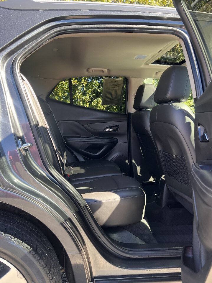 Used 2018 Buick Encore Essence FWD image 19
