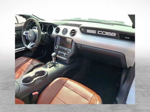 Used 2015 Ford Mustang Premium RWD image 12
