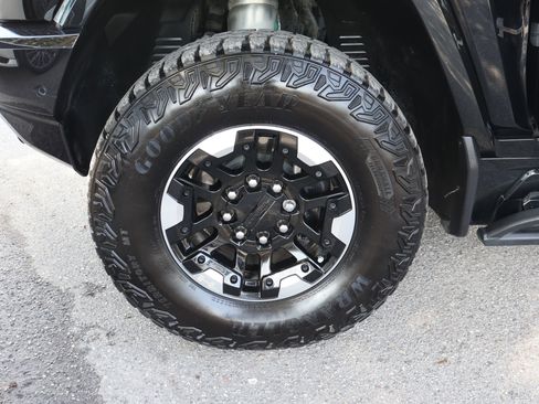 Used 2024 GMC Hummer EV 3X w/ Extreme Off-Road Package image 13