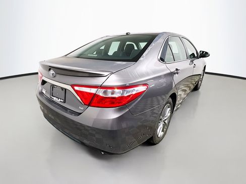Used 2015 Toyota Camry SE FWD image 4