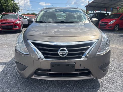 Used 2015 Nissan Versa SV FWD image 3