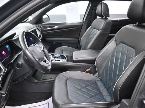 Used 2025 Volkswagen Atlas Cross Sport SEL Premium R-Line AWD/4WD image 24