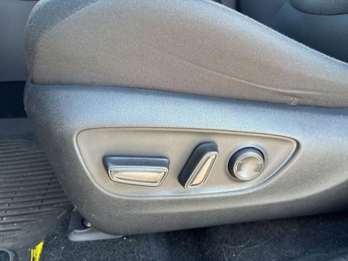 Used 2021 Toyota RAV4 XLE image 25