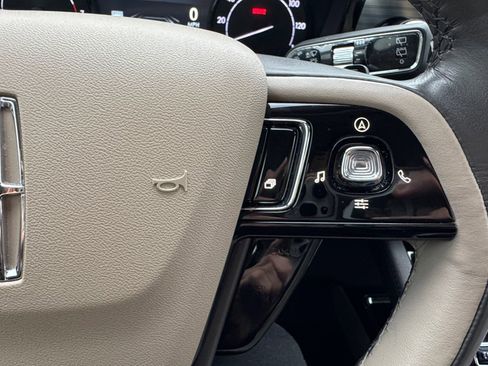 Used 2022 Lincoln Corsair FWD w/ Premium Package image 20