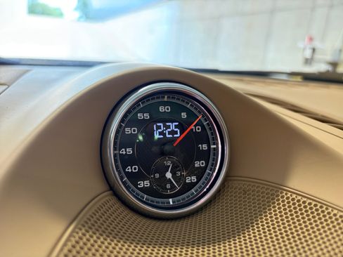 Used 2014 Porsche Cayenne Diesel AWD/4WD image 40