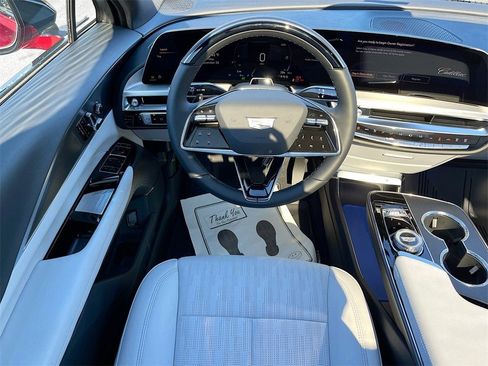 New 2026 Cadillac Lyriq Luxury image 22