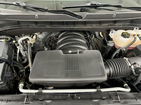 Used 2025 Chevrolet Suburban High Country AWD/4WD image 27