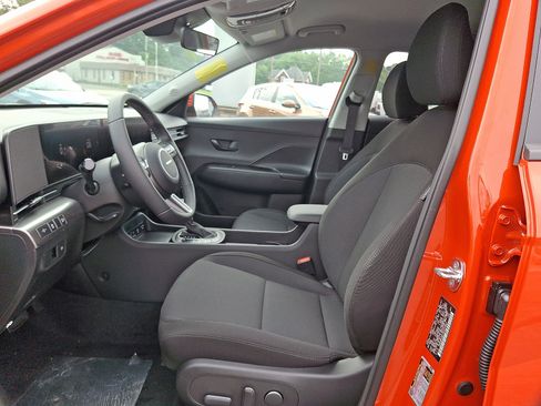 Certified 2025 Hyundai Kona SEL AWD/4WD image 5