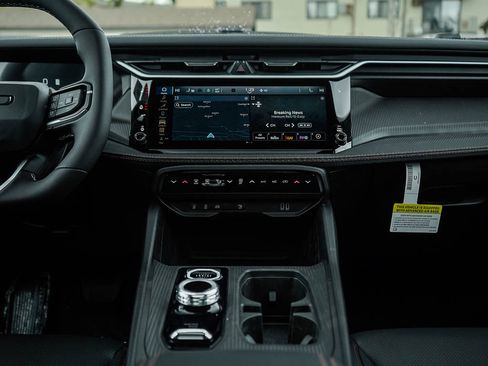 New 2026 Jeep Cherokee Overland AWD/4WD image 17