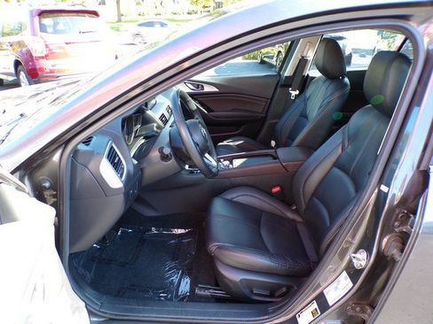 Used 2018 MAZDA MAZDA3 Touring FWD image 14