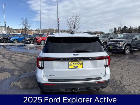 Used 2025 Ford Explorer Active image 8