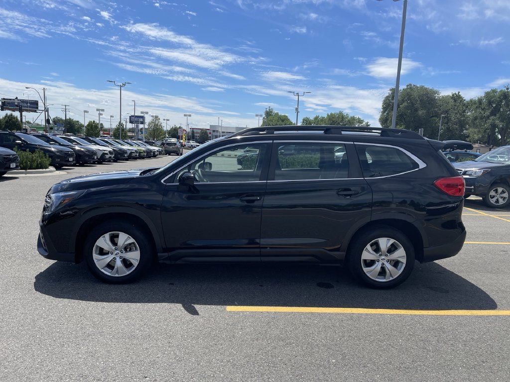 Used 2023 Subaru Ascent 8-Passenger AWD/4WD image 4