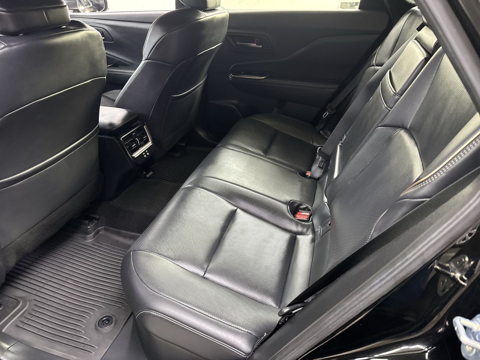 Used 2025 Toyota Crown Signia AWD/4WD image 36