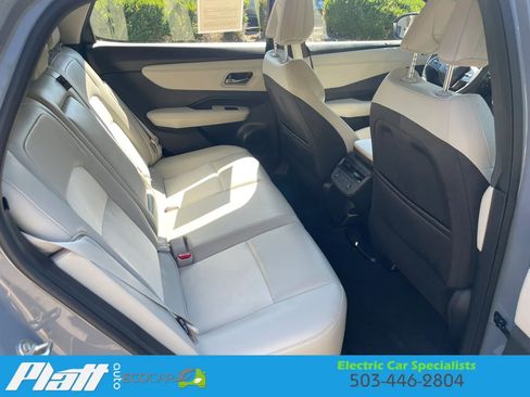 Used 2023 Nissan Ariya AWD image 39