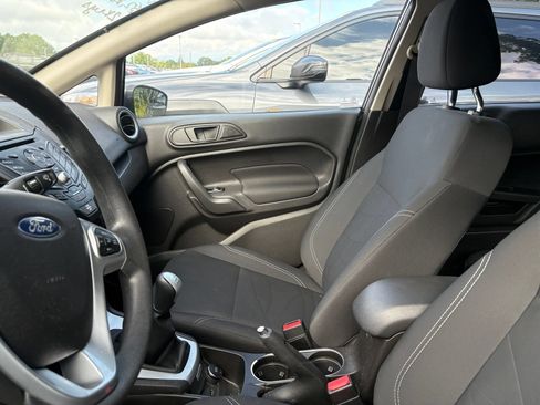 Used 2019 Ford Fiesta SE FWD image 7