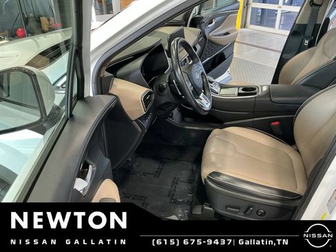 Used 2022 Hyundai Santa Fe SEL w/ Convenience + Premium Package FWD image 6