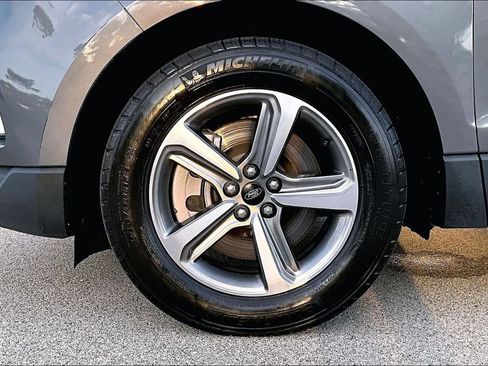 Used 2024 Ford Edge SEL w/ Convenience Package AWD/4WD image 9