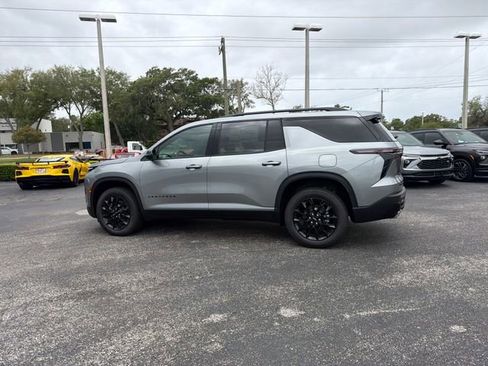 New 2026 Chevrolet Traverse LT w/ Midnight/Sport Edition FWD image 6