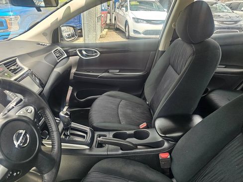 Used 2019 Nissan Sentra SV FWD image 5