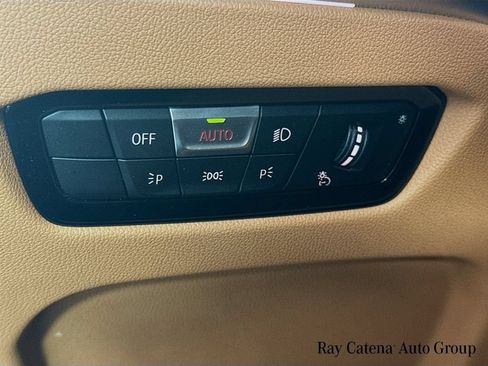 Used 2023 BMW 330i xDrive Sedan w/ Premium Package AWD/4WD image 10