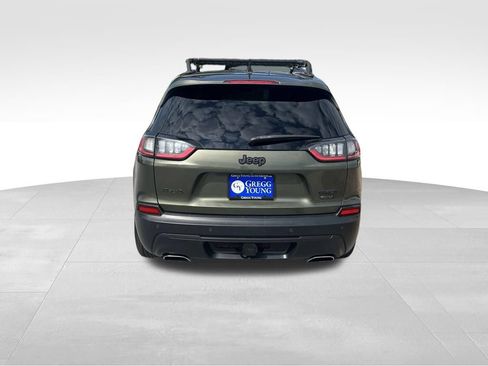 Used 2020 Jeep Cherokee Latitude Plus w/ Cold Weather Group AWD/4WD image 5