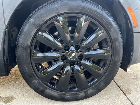 Used 2019 MINI Cooper Countryman S w/ Yin Yang Edition FWD image 12