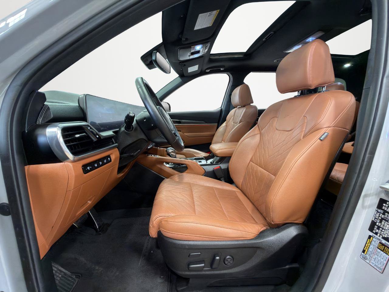 Used 2024 Kia Telluride SX X-Pro AWD/4WD image 11