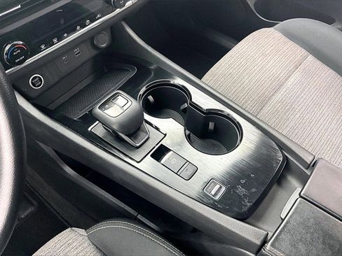 Used 2023 Nissan Rogue SV image 15