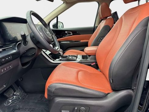 Used 2024 Kia Carnival SX Prestige image 19