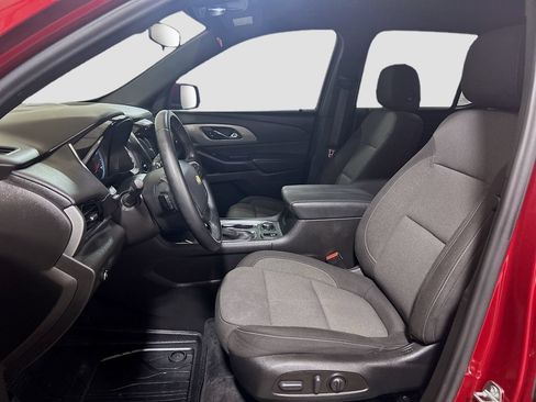 Used 2023 Chevrolet Traverse LT w/ LPO, Floor Liner Package FWD image 17