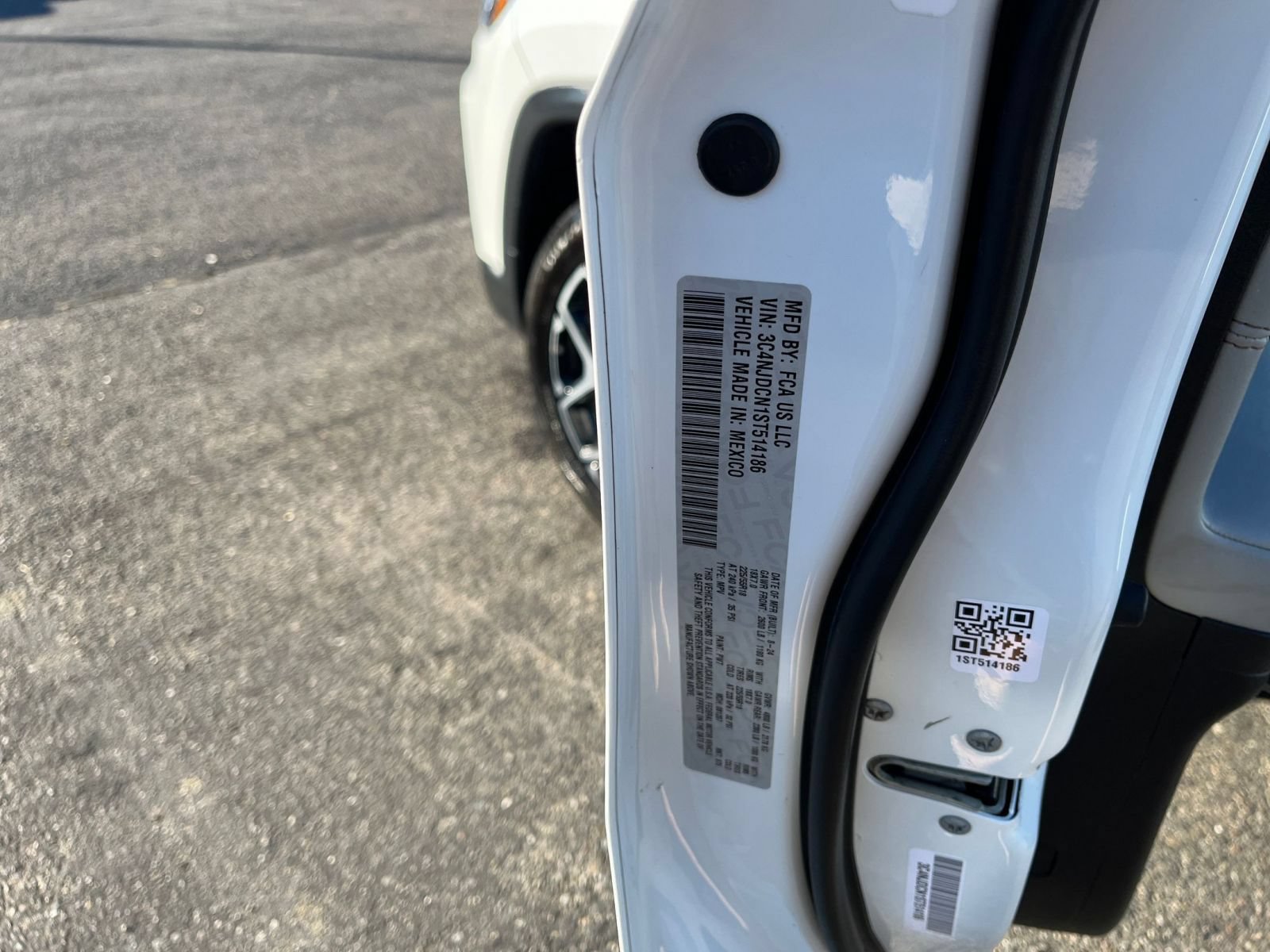Used 2025 Jeep Compass Limited AWD/4WD image 29