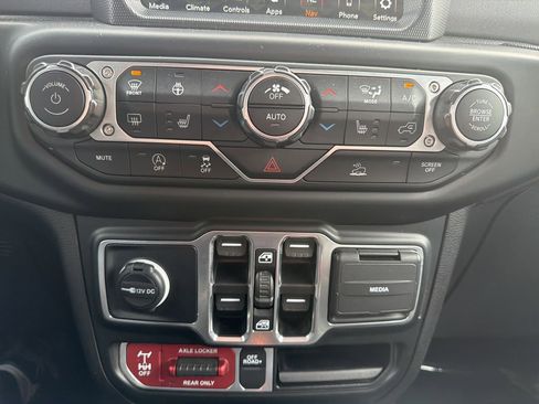 Used 2022 Jeep Gladiator Mojave w/ LED Lighting Group AWD/4WD image 26