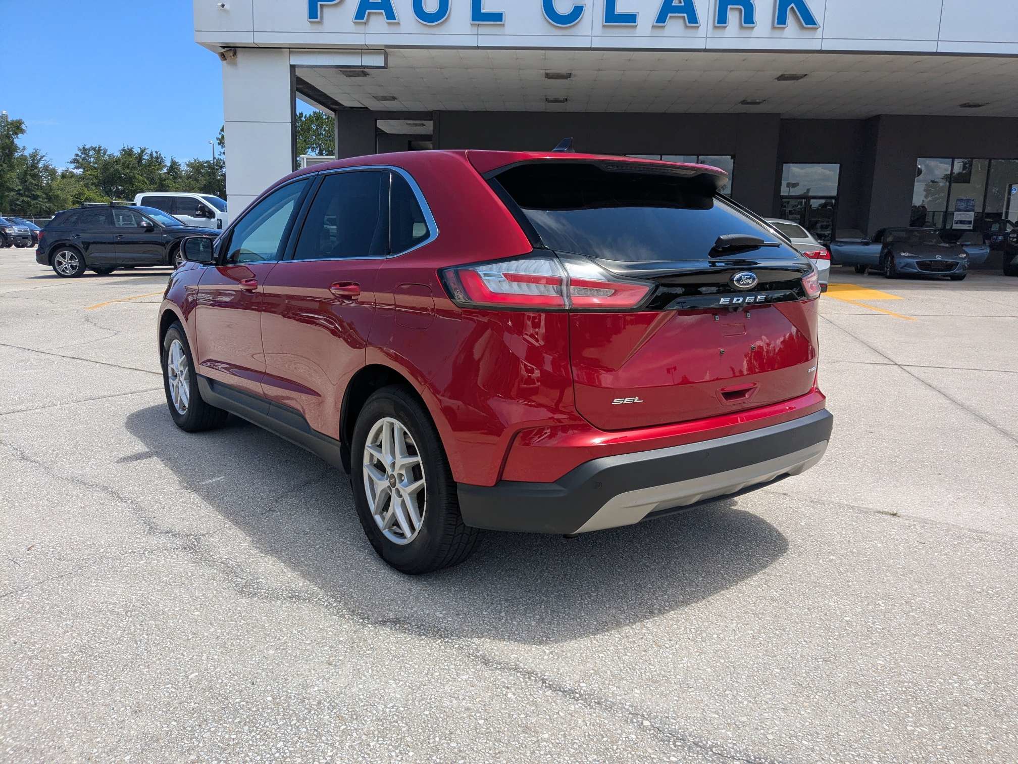 Used 2024 Ford Edge SEL AWD/4WD image 6