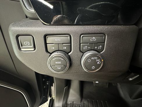 Certified 2026 Chevrolet Silverado 1500 LT AWD/4WD image 27