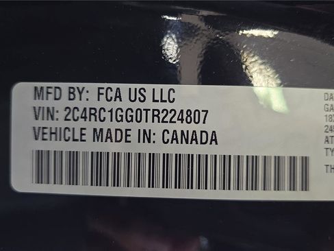 Used 2026 Chrysler Pacifica Limited FWD image 28