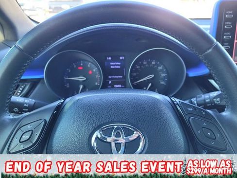Used 2020 Toyota C-HR XLE image 28