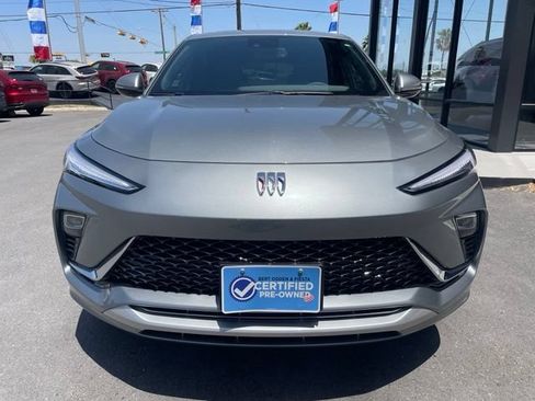 Used 2025 Buick Envista Avenir FWD image 2