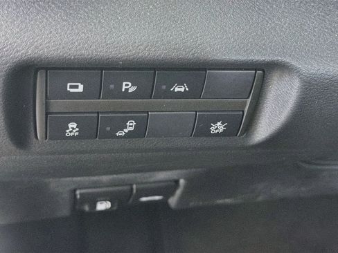 Used 2021 Nissan Kicks S FWD image 16