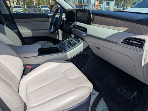 Used 2022 Hyundai Palisade SEL w/ 8P Bench Seat Package image 9