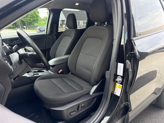 Used 2024 Ford Escape Active AWD/4WD image 9