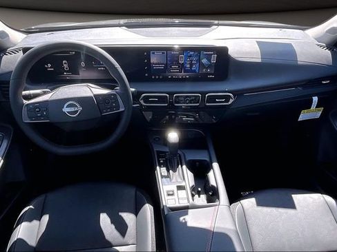 New 2026 Nissan Sentra SR w/ SR Premium Package FWD image 5