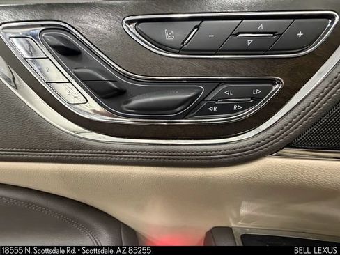 Used 2018 Lincoln Continental Select FWD image 18