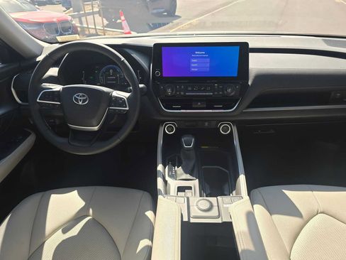 Used 2026 Toyota Grand Highlander AWD Hybrid image 18