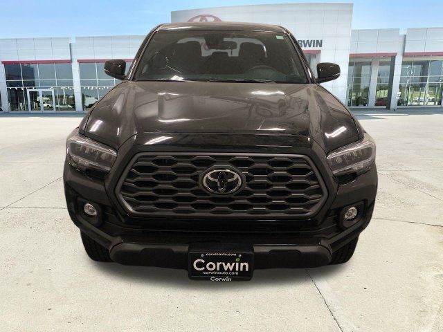 Used 2023 Toyota Tacoma TRD Off-Road AWD/4WD image 4