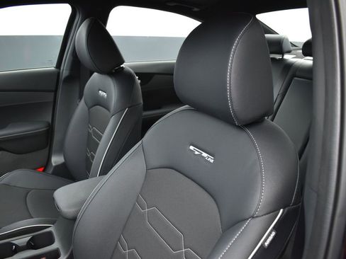 Used 2024 Kia Forte GT-Line w/ GT-Line Premium Package image 13